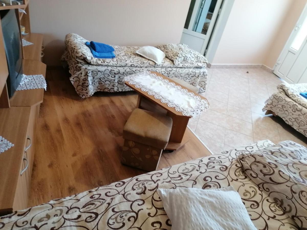 Pensiunea Fabian Vendeghaz Corund  Exteriér fotografie